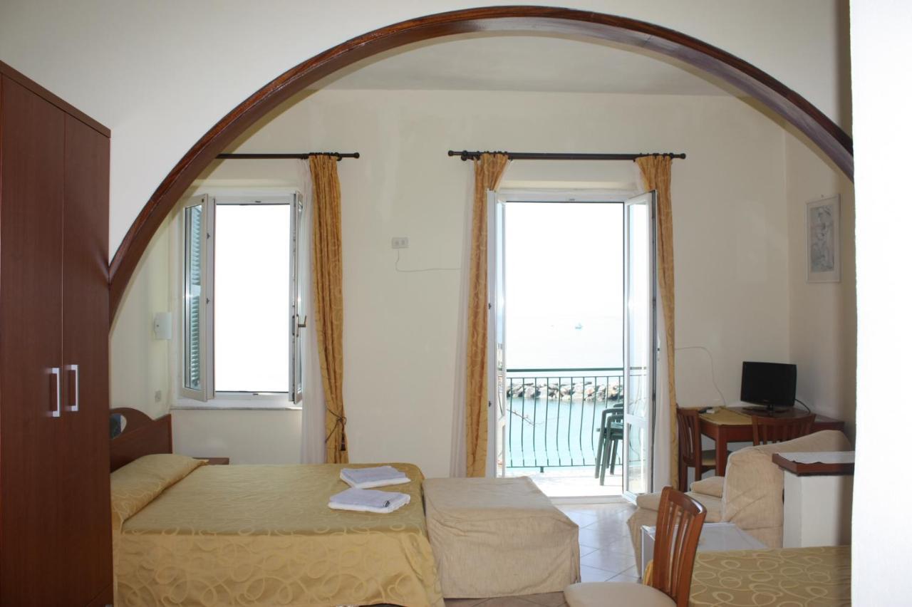 Viviani Raffaella Hotel Monterosso al Mare Exterior foto