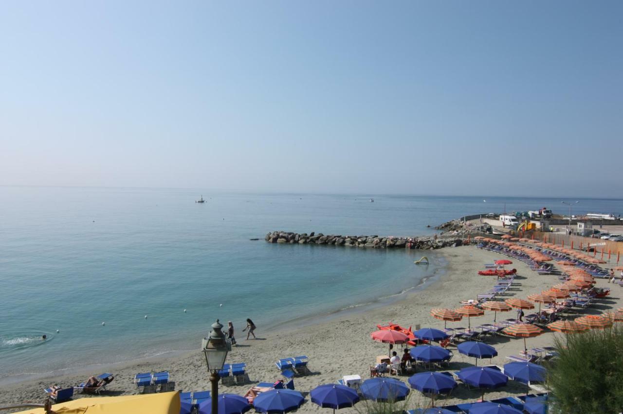 Viviani Raffaella Hotel Monterosso al Mare Exterior foto