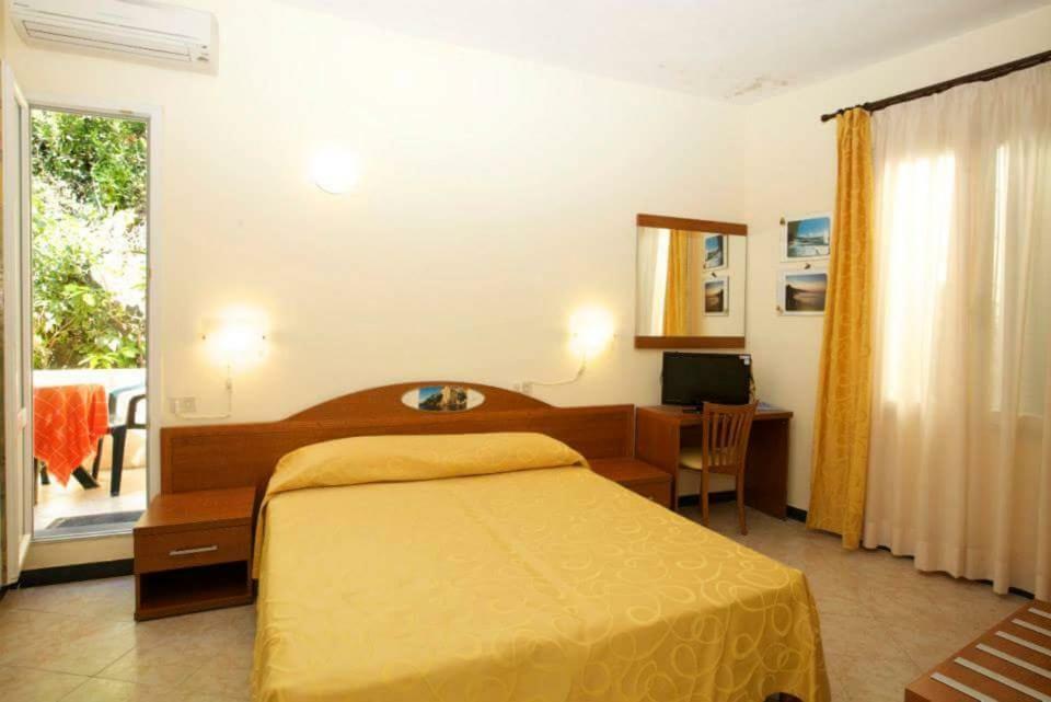 Viviani Raffaella Hotel Monterosso al Mare Exterior foto