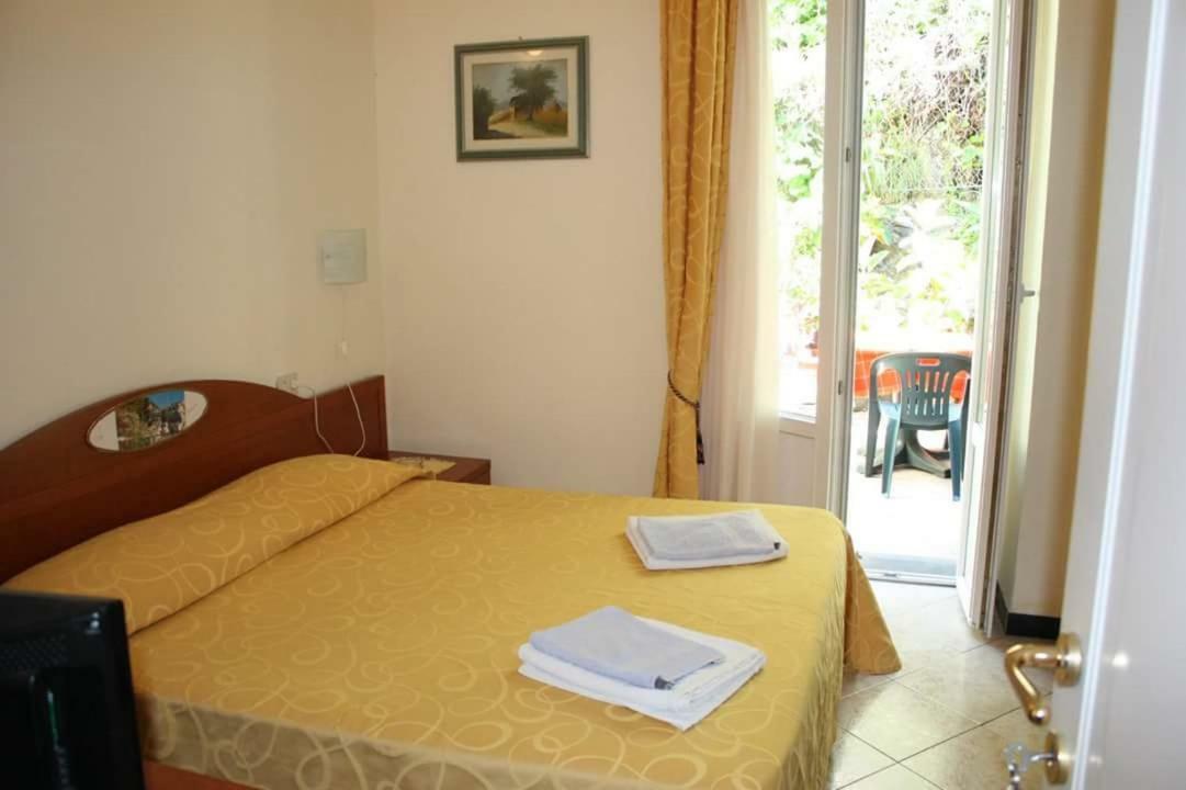 Viviani Raffaella Hotel Monterosso al Mare Exterior foto