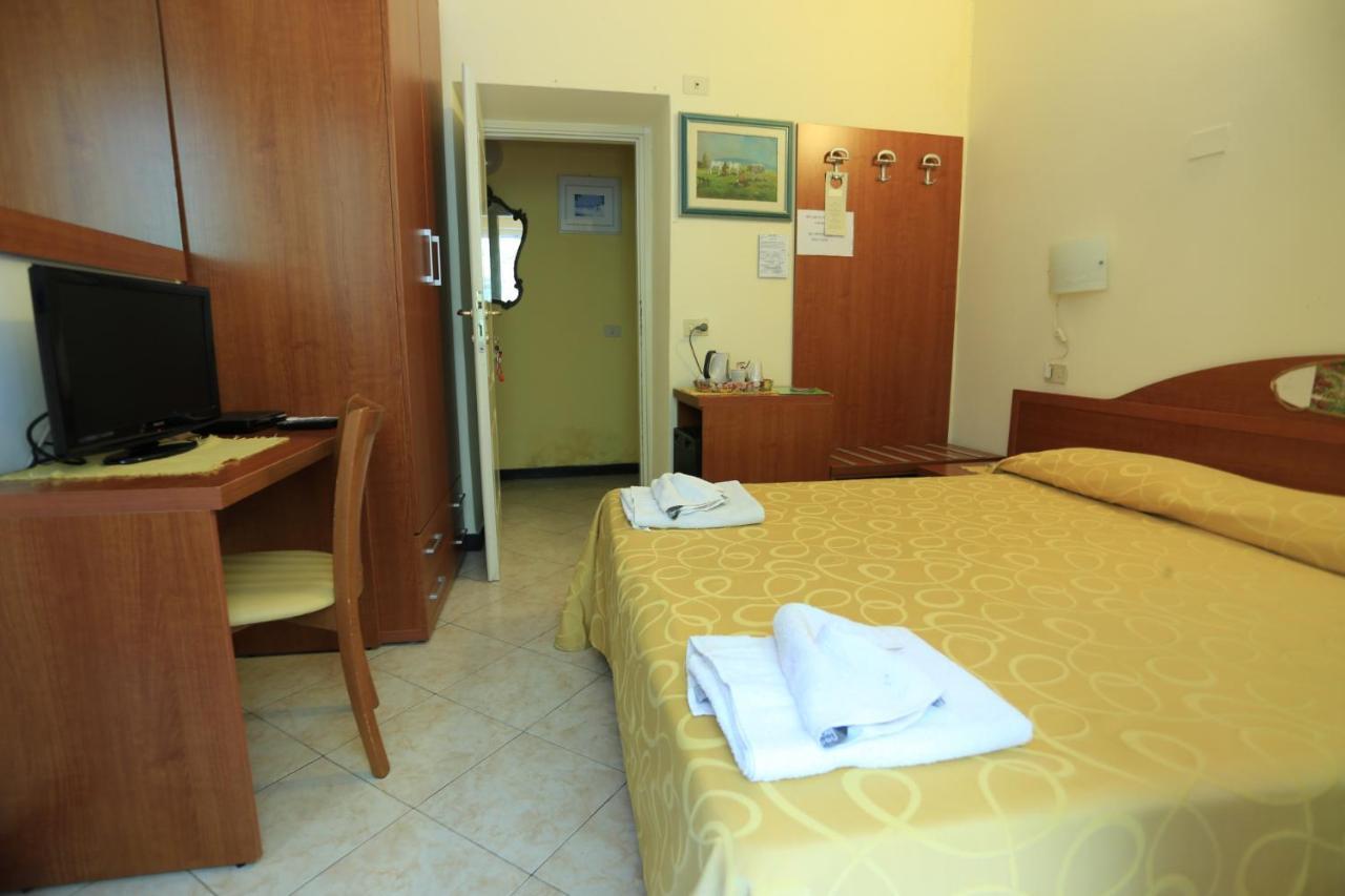 Viviani Raffaella Hotel Monterosso al Mare Exterior foto