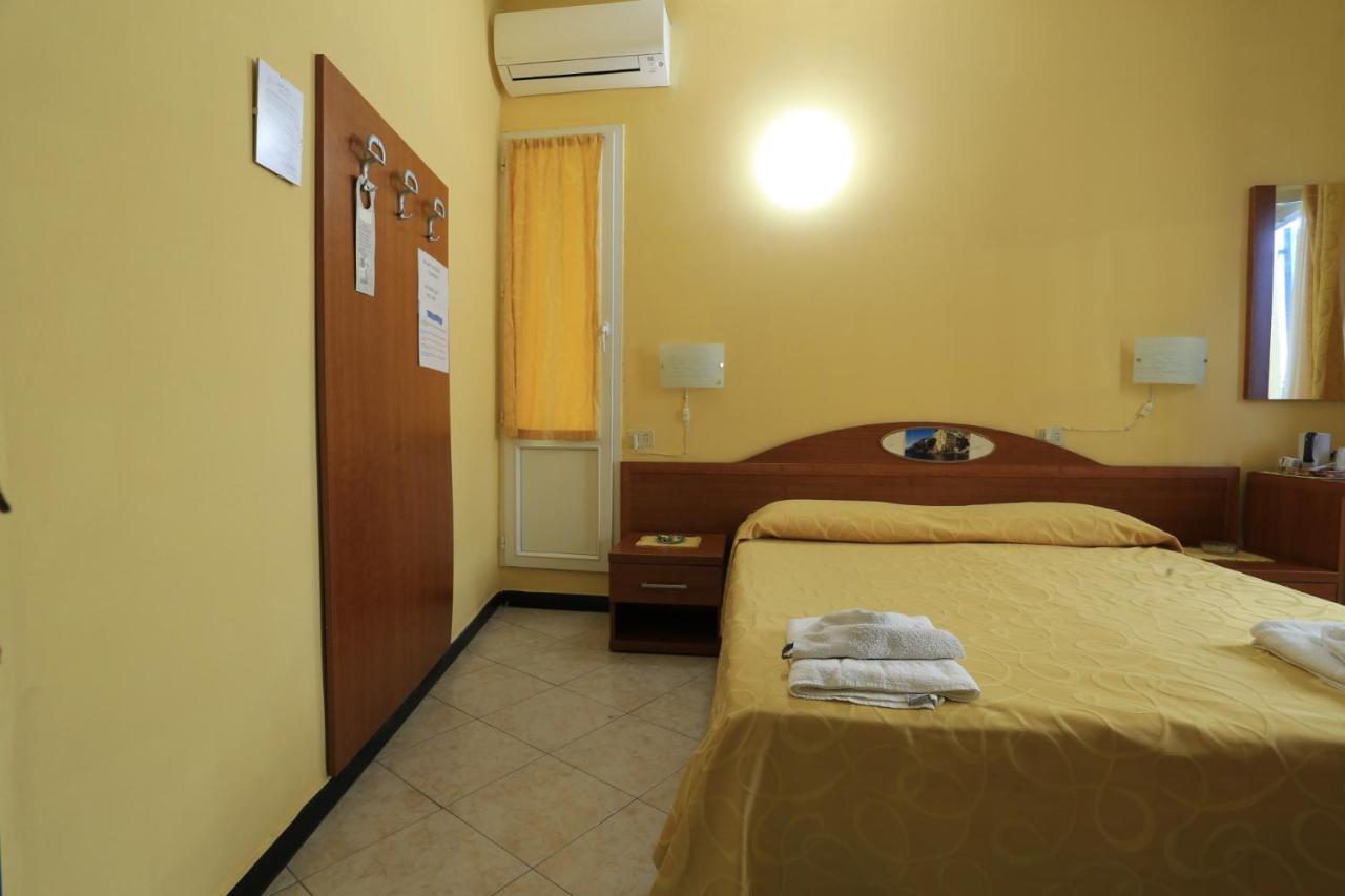 Viviani Raffaella Hotel Monterosso al Mare Exterior foto
